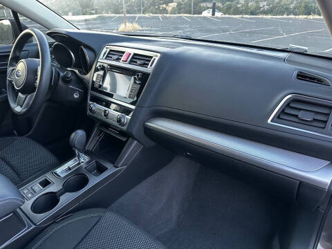 2019 Subaru Outback 2.5i