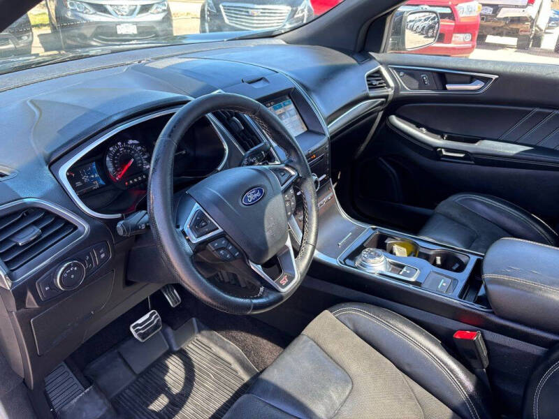 2019 Ford Edge ST