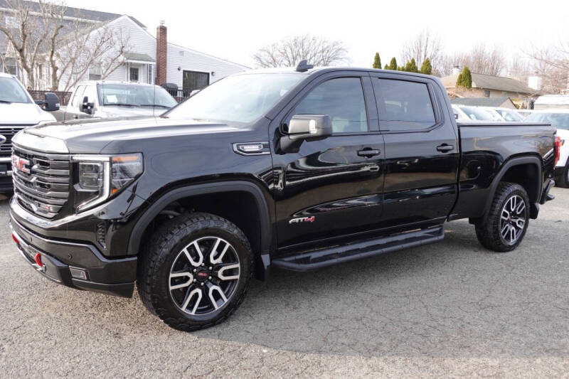 2024 GMC Sierra 1500 AT4's photo