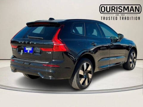 2025 Volvo XC60 T8 Plus Dark Theme