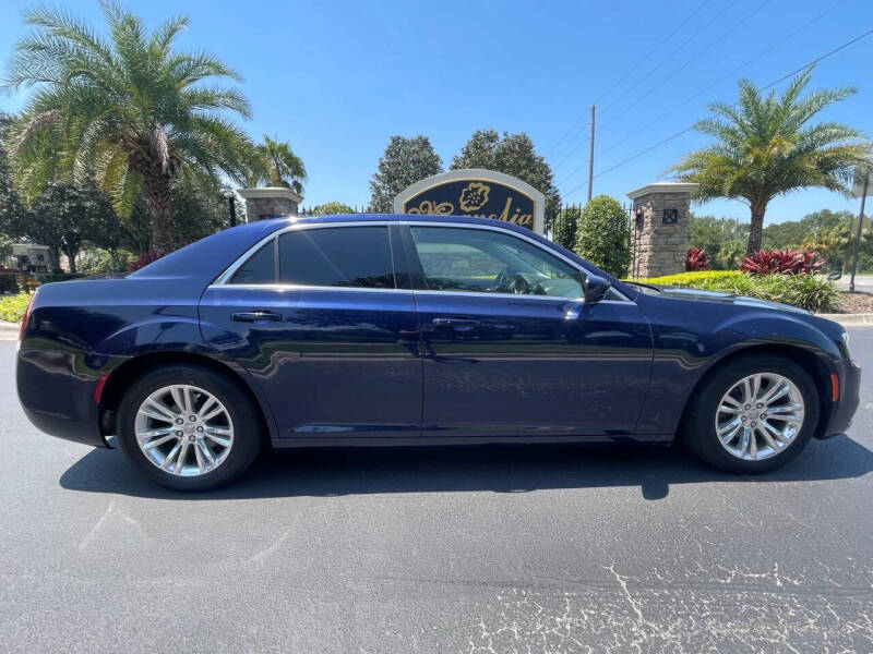 2017 Chrysler 300 Limited