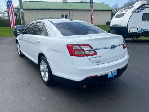 2015 Ford Taurus