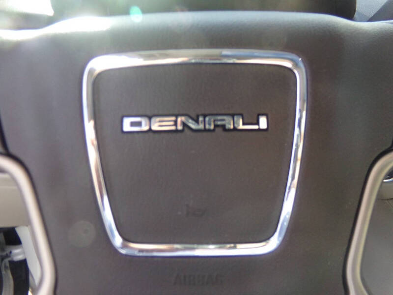 2020 GMC Yukon XL Denali