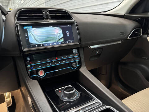 2019 Jaguar F-PACE 25t Prestige