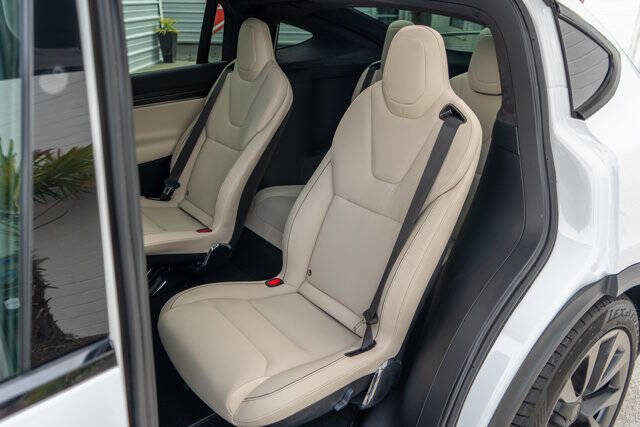 2022 Tesla Model X 52