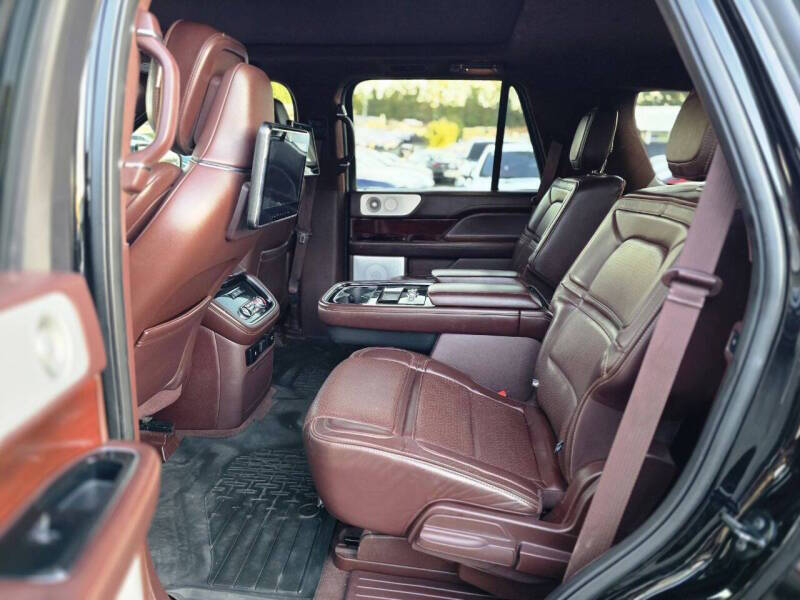 2018 Lincoln Navigator Black Label