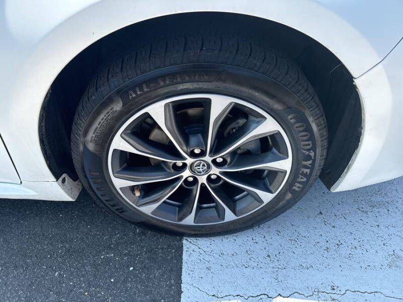 2018 Toyota Avalon Hybrid XLE Premium