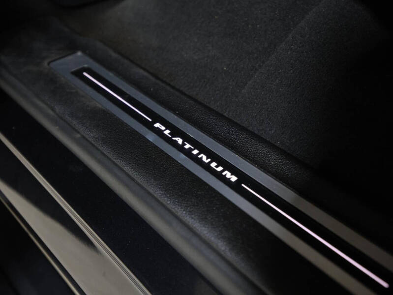 2019 Cadillac Escalade ESV Platinum