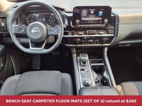 2023 Nissan Pathfinder SV