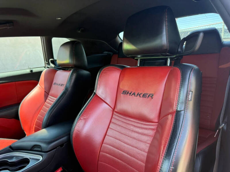 2015 Dodge Challenger R/T Plus Shaker