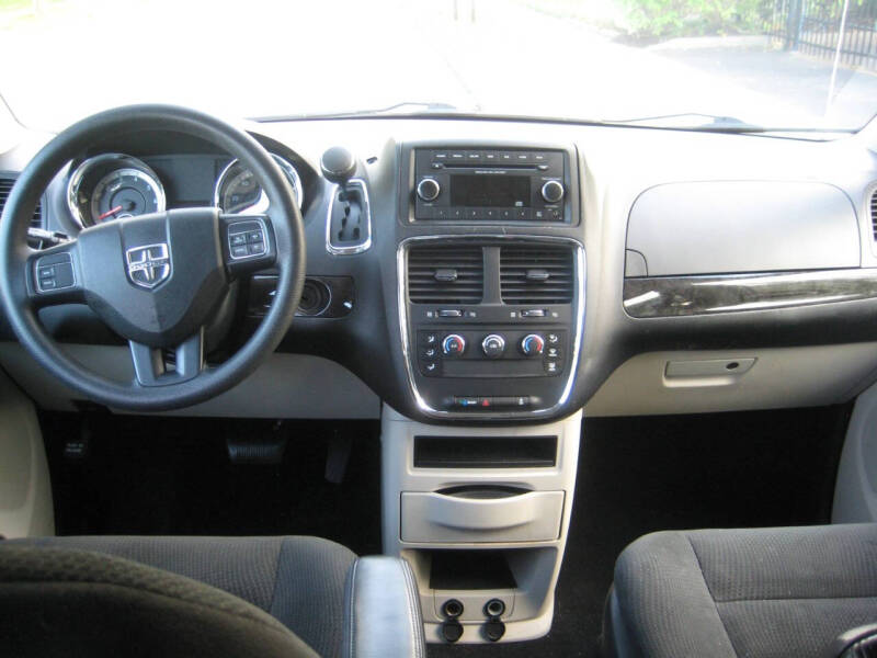 2016 Dodge Grand Caravan American Value Package