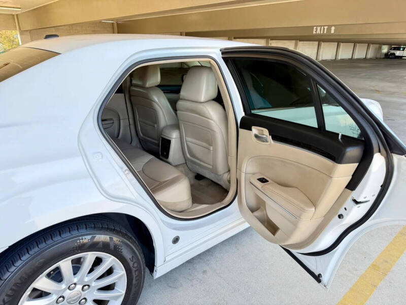2014 Chrysler 300
