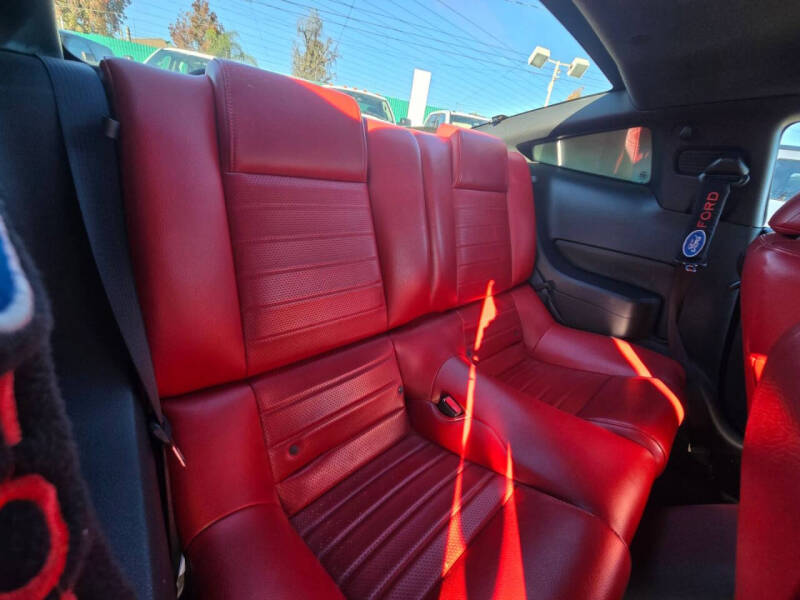 2005 Ford Mustang GT Premium