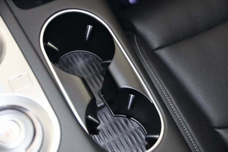 2022 Genesis GV70 2.5T Standard