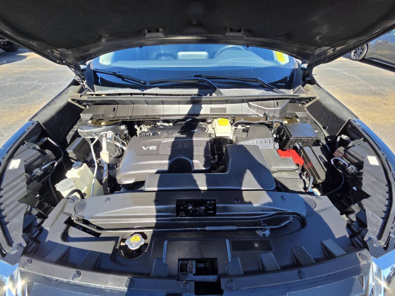 2022 Nissan Pathfinder SL