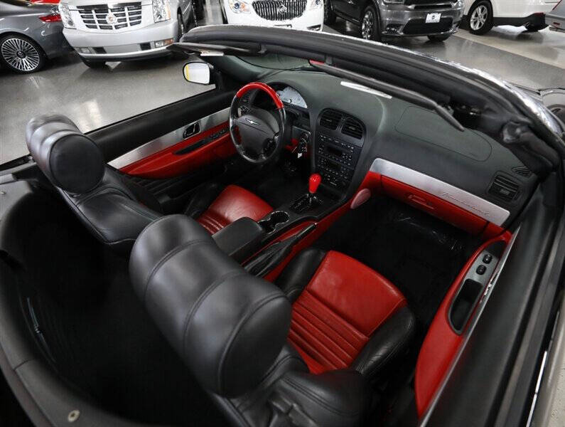 2002 Ford Thunderbird Deluxe
