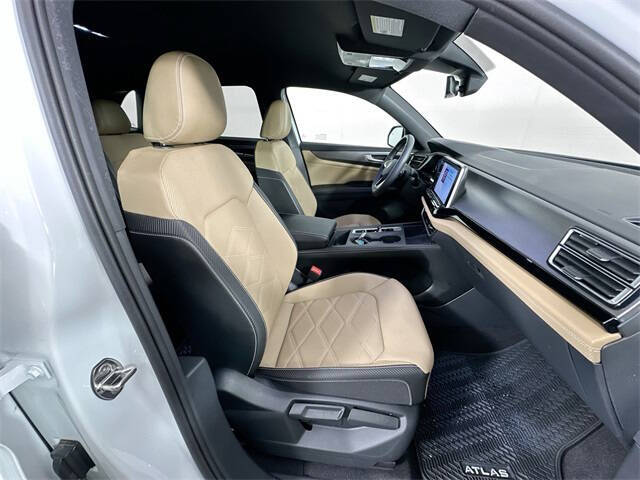 2024 Volkswagen Atlas Cross Sport SE 4Motion