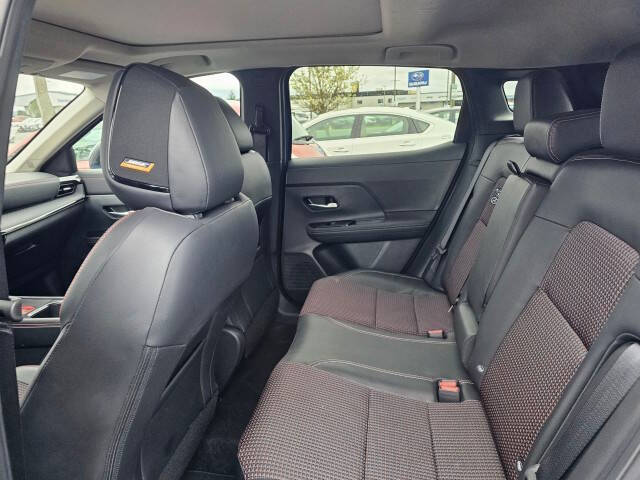 2025 Nissan Kicks SR