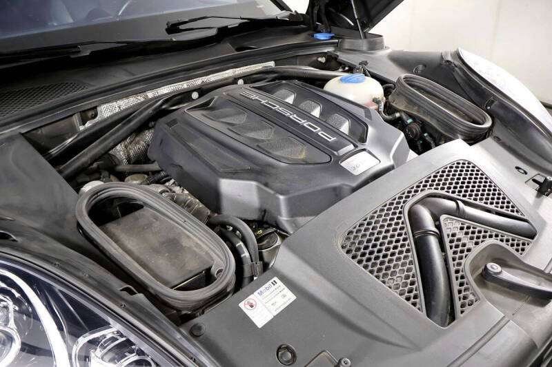 2016 Porsche Macan S