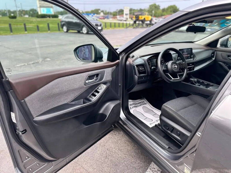 2022 Nissan Rogue SV