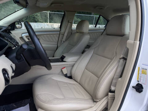 2015 Ford Taurus SEL