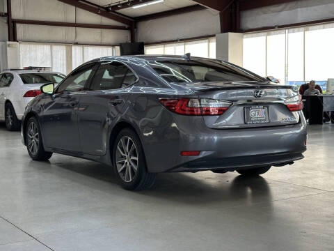 2016 Lexus ES 300h