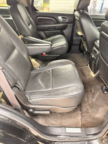 2013 Cadillac Escalade Platinum Edition