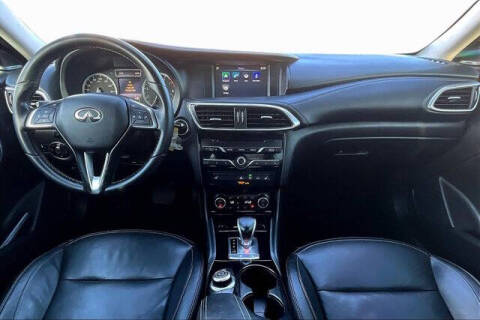 2017 Infiniti QX30 Premium