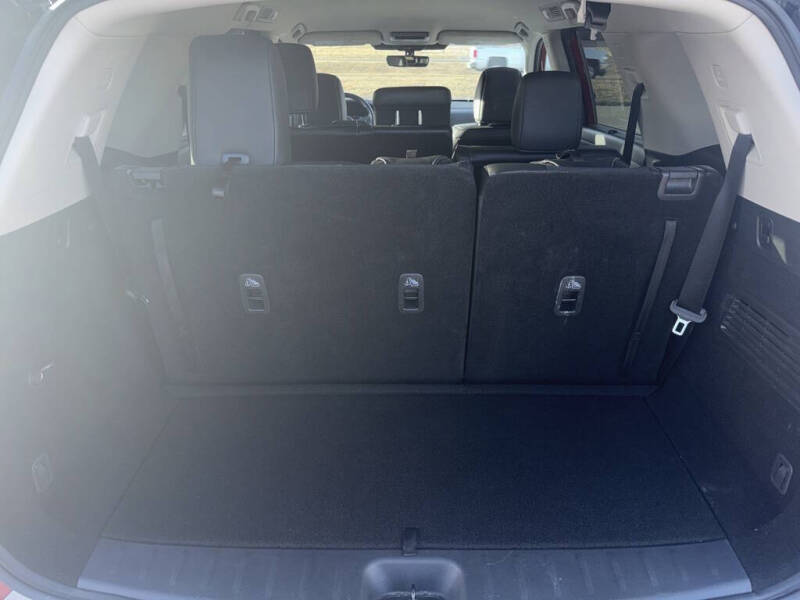 2023 Nissan Pathfinder SL