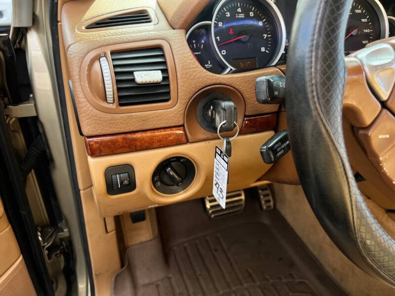 2004 Porsche Cayenne S