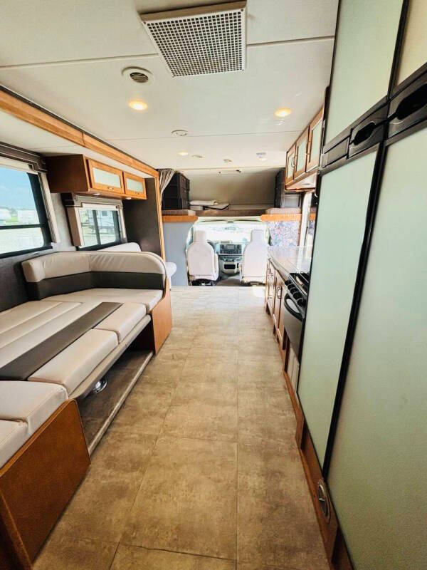 2016 Winnebago Spirit 31K