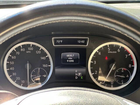 2017 Infiniti QX30 Premium