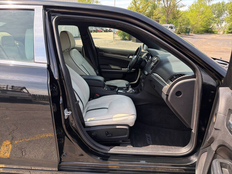 2013 Chrysler 300