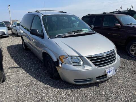 2005 Chrysler Town and Country for sale at Alan Browne Chevy in Genoa IL