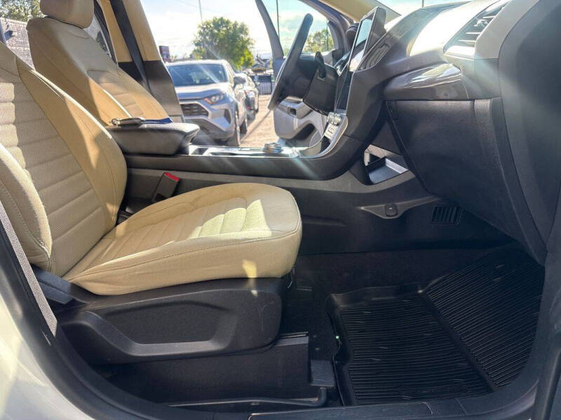 2023 Ford Edge SE