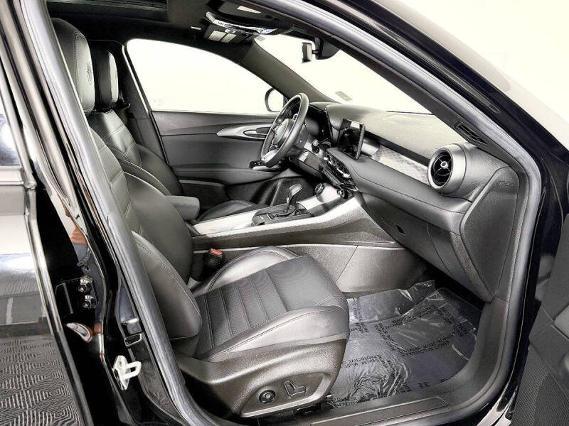 2024 Alfa Romeo Tonale Hybrid Ti