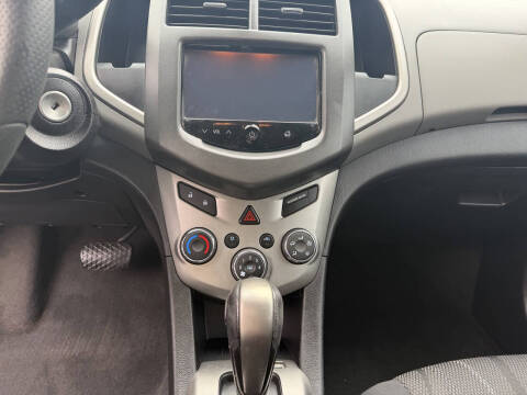 2016 Chevrolet Sonic LT Auto