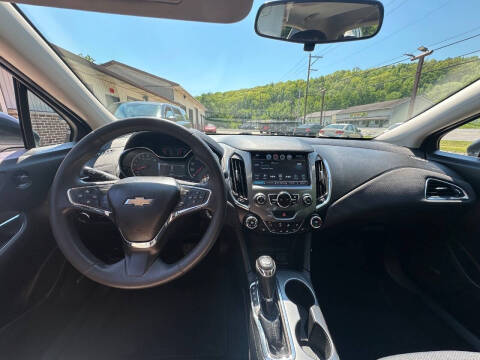 2017 Chevrolet Cruze LT Auto