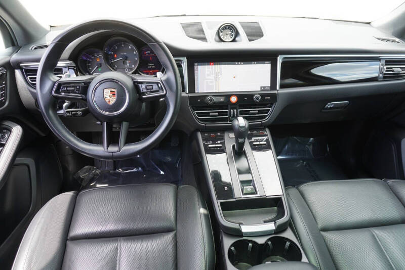 2023 Porsche Macan