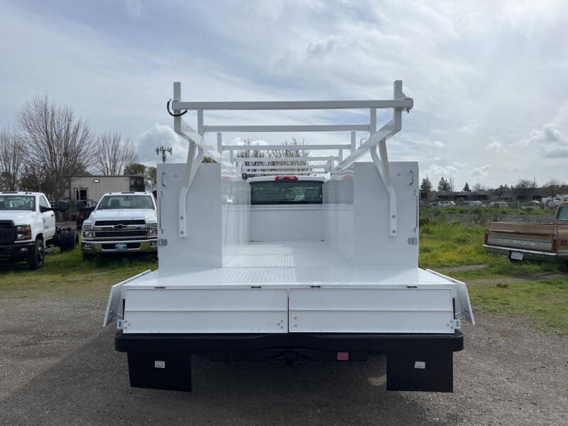 2023 Chevrolet Silverado 5500HD