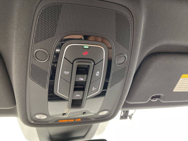 2022 Audi Q8 quattro Premium Plus 55 TFSI