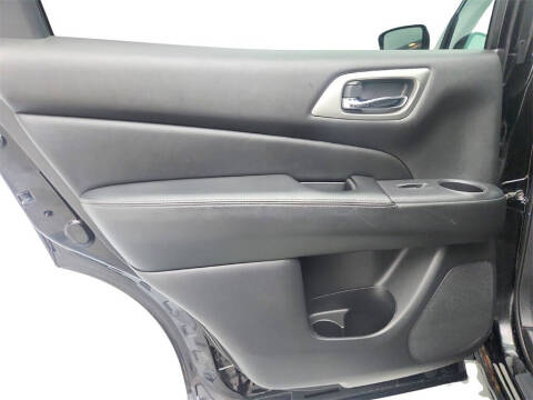 2017 Nissan Pathfinder Platinum