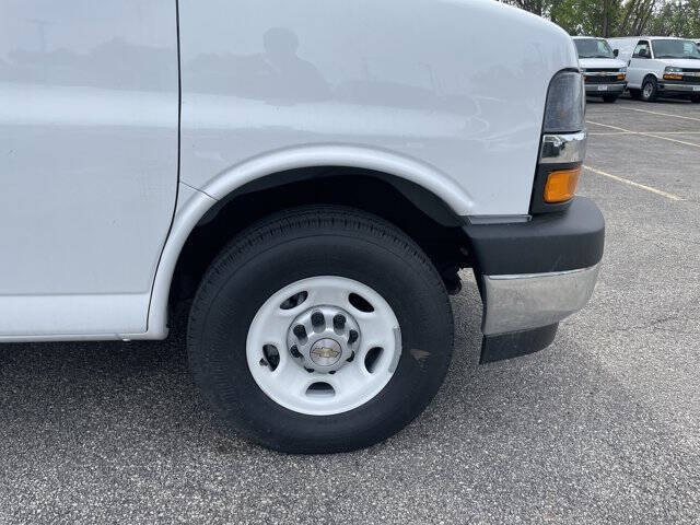 2025 Chevrolet Express 2500