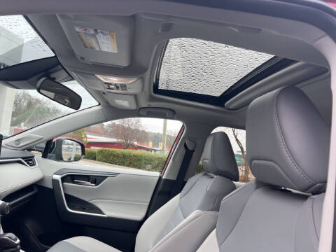 2025 Toyota RAV4 Hybrid XLE Premium