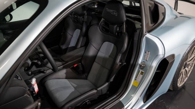 2023 Porsche 718 Cayman GT4 RS