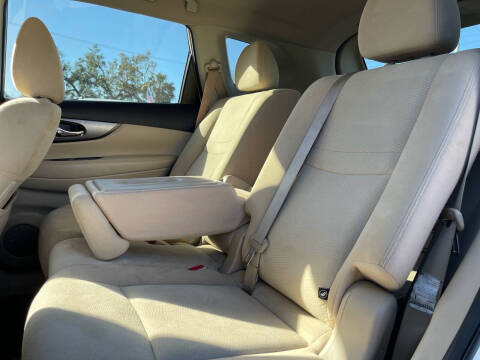 2015 Nissan Rogue SV