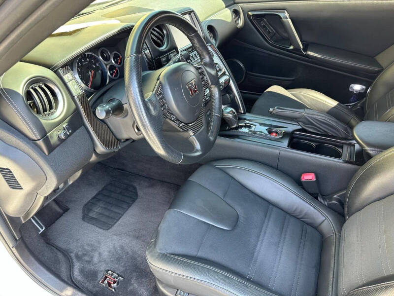 2015 Nissan GT-R Premium