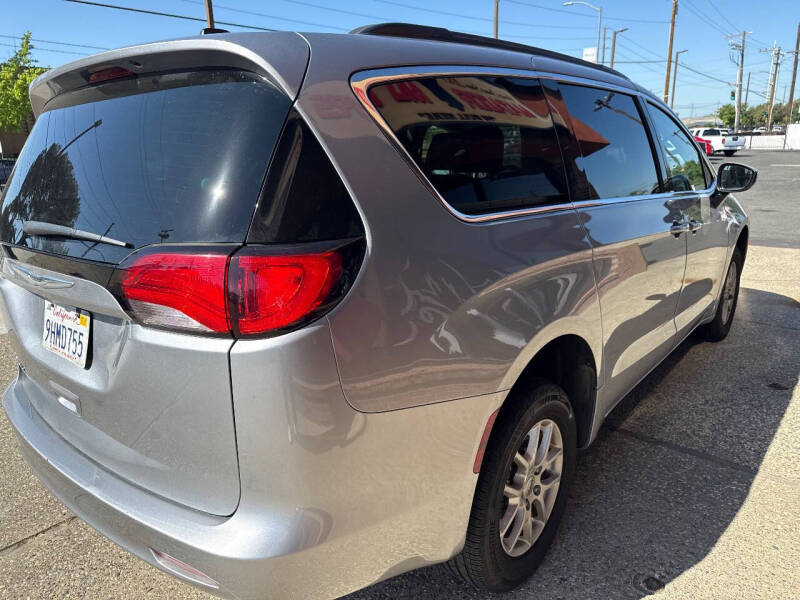 2021 Chrysler Voyager LXi