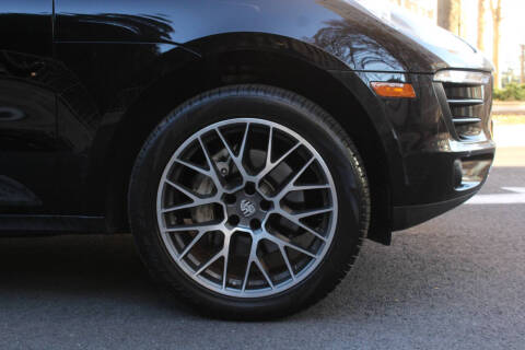 2016 Porsche Macan S