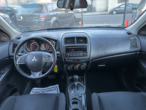 2015 Mitsubishi Outlander Sport 2.4 ES